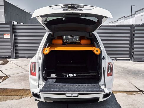 Used 2020 Rolls-Royce Cullinan AWD/4WD image 16