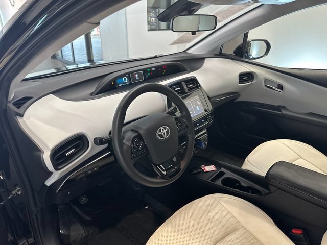 Used 2020 Toyota Prius LE AWD/4WD image 19