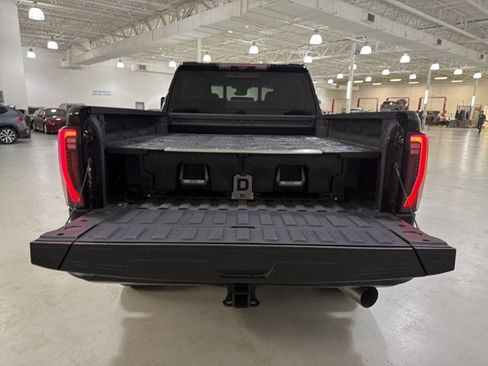 Used 2025 GMC Sierra 3500 AT4 w/ AT4 Premium Plus Package AWD/4WD image 12