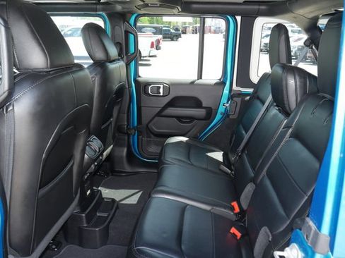 Used 2020 Jeep Wrangler Unlimited Sahara AWD/4WD image 23