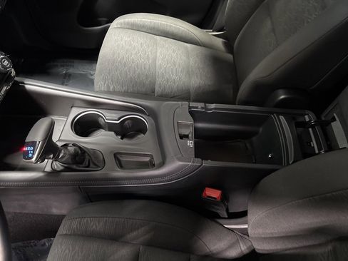 Used 2024 Dodge Durango SXT w/ 3rd Row Seating Group image 25