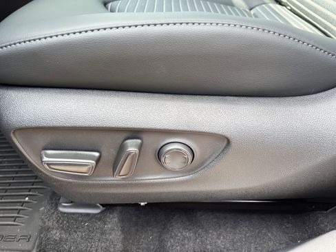 New 2026 Toyota Highlander XSE AWD/4WD image 10