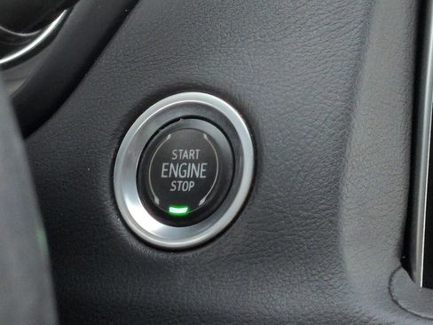 Used 2021 Cadillac XT4 Luxury FWD image 26