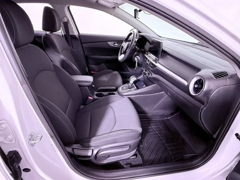 Used 2021 Kia Forte LXS FWD image 14