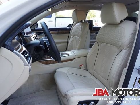 Used 2018 BMW 750i RWD image 94