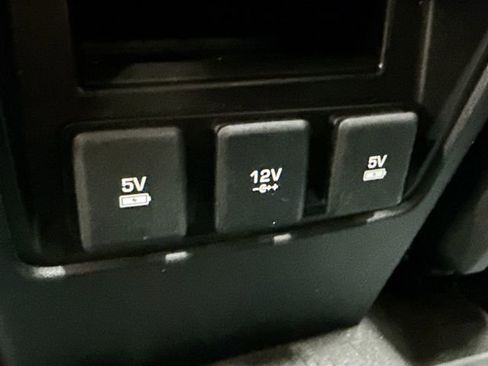 Used 2018 Land Rover Discovery Sport HSE image 27