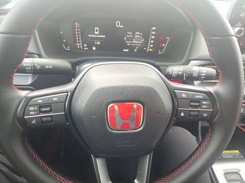 Used 2025 Honda Civic Type R image 9