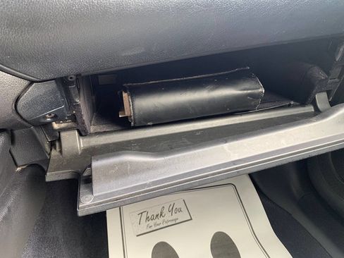 Used 2013 Lexus ES 300h image 27