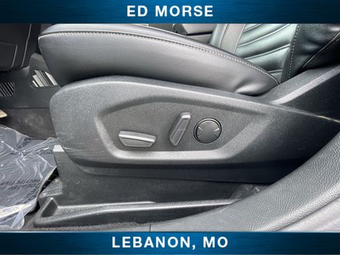 Used 2022 Ford Edge Titanium AWD/4WD image 33