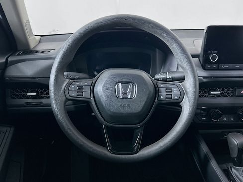 Used 2025 Honda Accord SE image 18