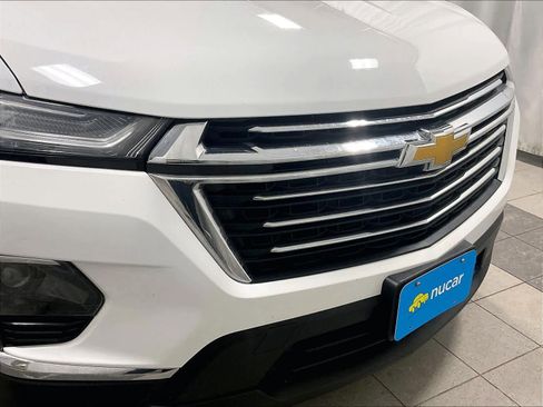 Used 2023 Chevrolet Traverse LT image 32