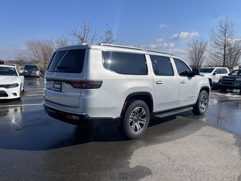 Used 2023 Jeep Wagoneer L Series II w/ Convenience Group I image 8