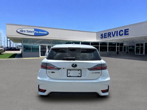 Used 2016 Lexus CT 200h w/ Accessory Package 2 FWD image 7