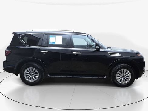 Used 2024 Nissan Armada SV AWD/4WD image 5