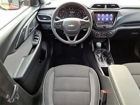 Used 2023 Chevrolet TrailBlazer LT w/ Convenience Package image 11