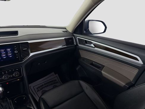Used 2022 Volkswagen Atlas SE w/ Black Wheel Package image 24