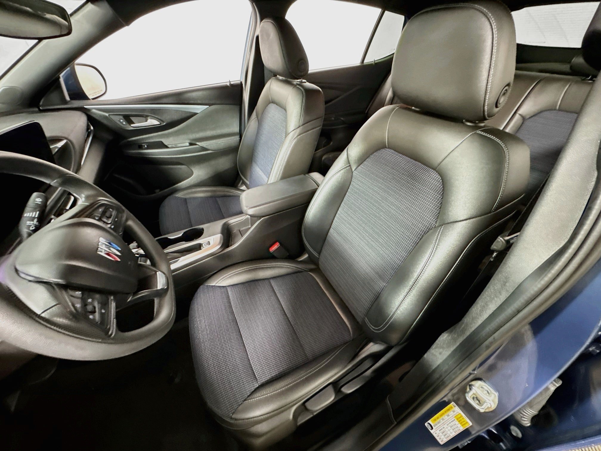 Used 2025 Buick Envista Preferred w/ Convenience II Package FWD image 13