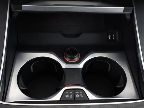 Used 2022 BMW X7 M50i image 7