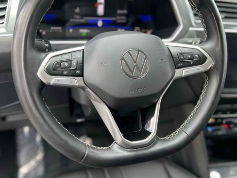 Used 2023 Volkswagen Tiguan SE FWD image 23