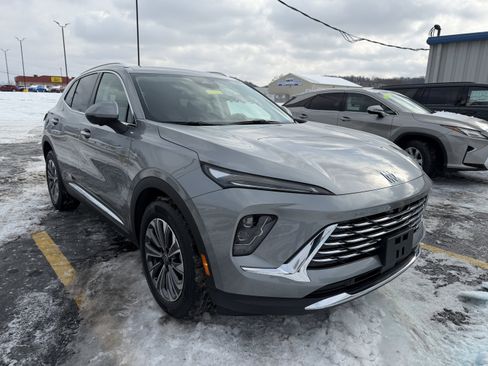 Used 2025 Buick Envision Preferred image 2