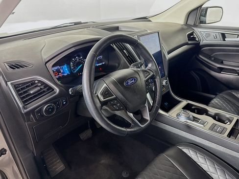 Used 2023 Ford Edge Titanium image 8