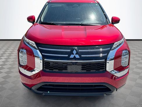 New 2026 Mitsubishi Outlander ES FWD image 2