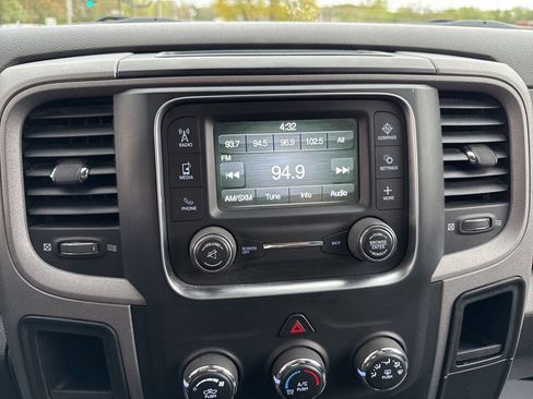Used 2016 RAM 2500 Tradesman w/ Chrome Appearance Group AWD/4WD image 32