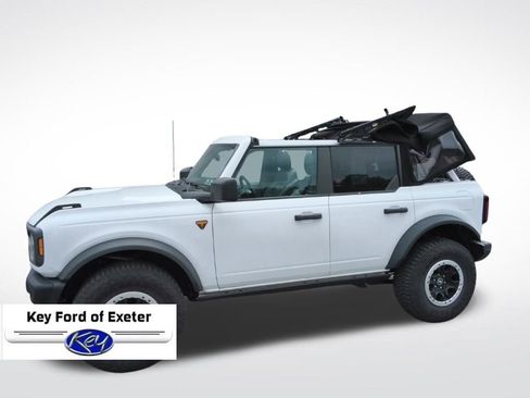 Used 2023 Ford Bronco Badlands w/ Sasquatch Package AWD/4WD image 46
