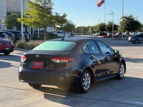 Used 2024 Toyota Corolla LE FWD image 5
