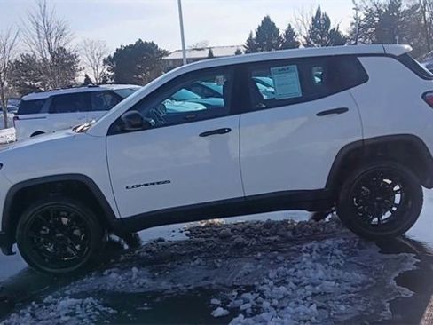 Used 2020 Jeep Compass Sport w/ Cold Weather Group image 8
