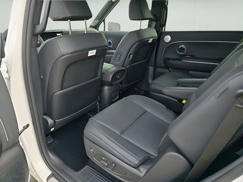 Used 2026 Hyundai Palisade Calligraphy image 15