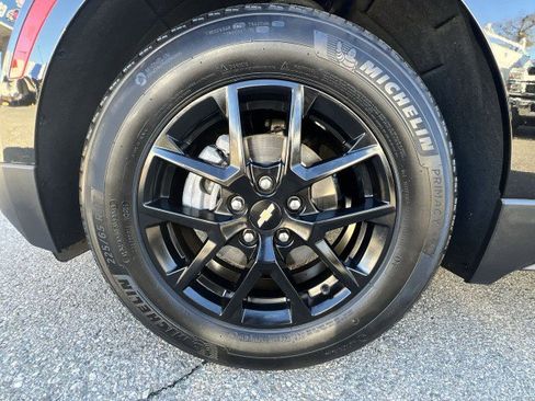 Used 2024 Chevrolet Equinox LS image 32