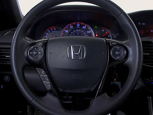 Used 2017 Honda Accord Sport image 23