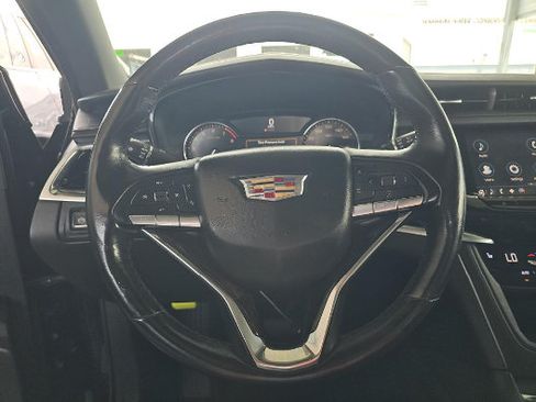 Used 2020 Cadillac XT6 Premium Luxury FWD image 5