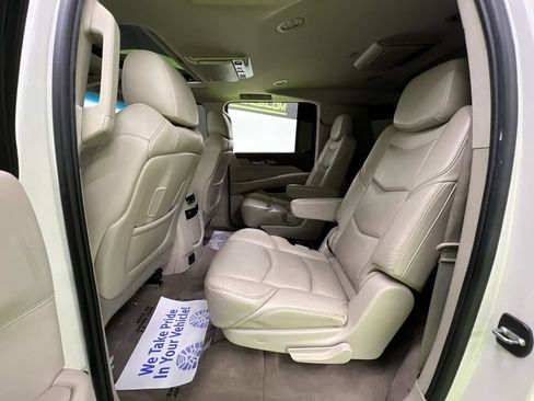 Used 2015 Cadillac Escalade ESV Luxury AWD/4WD image 26