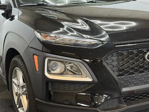 Used 2021 Hyundai Kona SE image 2