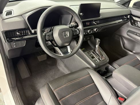 Used 2024 Honda CR-V Sport Touring image 4