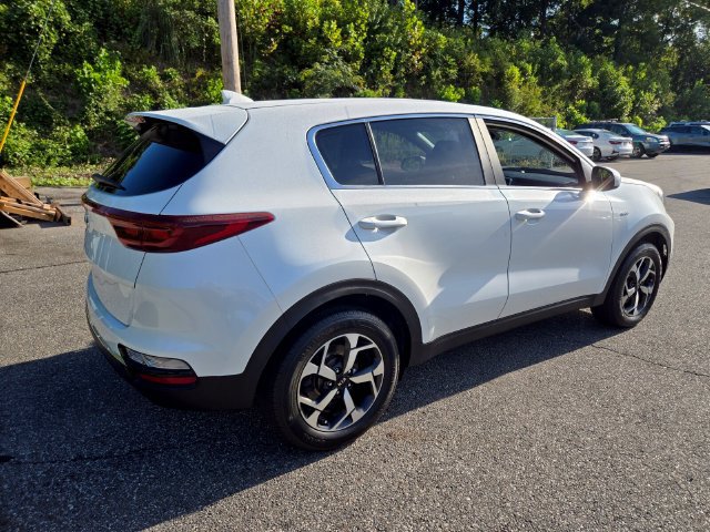 Used 2022 Kia Sportage LX AWD/4WD image 9