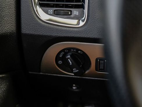 Used 2018 Dodge Durango SXT w/ 3rd Row Seating Group RWD image 30
