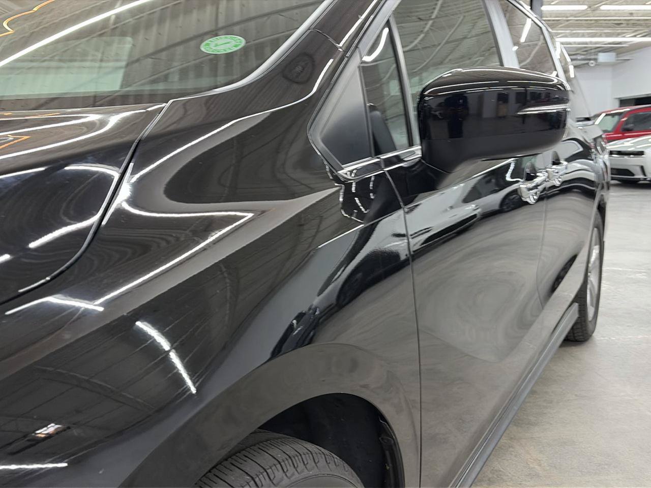 Used 2019 Honda Odyssey EX-L image 2