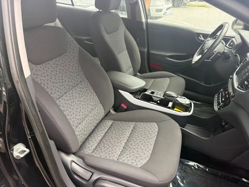 Used 2019 Hyundai Ioniq Electric FWD image 19