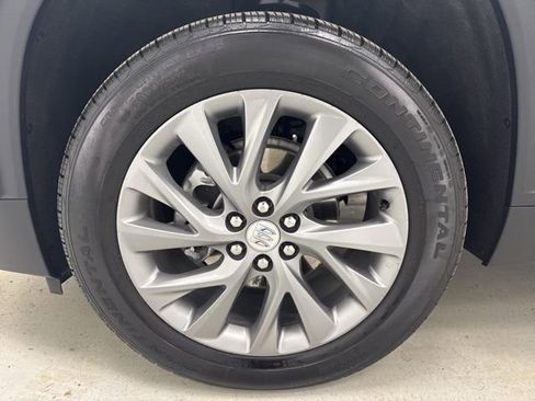 Used 2025 Buick Enclave Preferred image 41