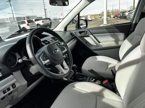 Used 2017 Subaru Forester 2.5i image 9