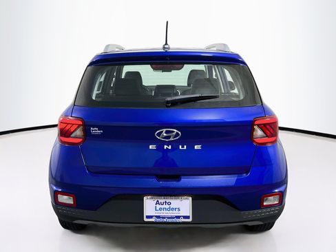 Used 2023 Hyundai Venue Limited w/ Cargo Package FWD image 6