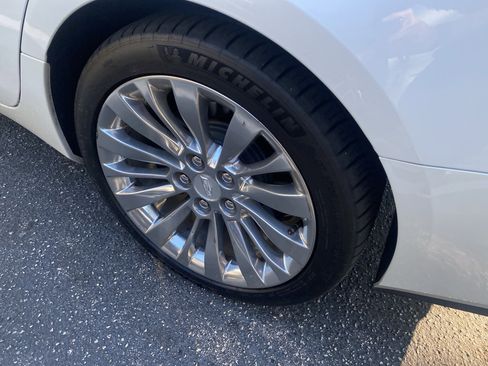 Used 2018 Cadillac CTS Luxury image 18