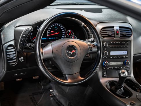 Used 2007 Chevrolet Corvette Z06 w/ Preferred Equipment Group image 19