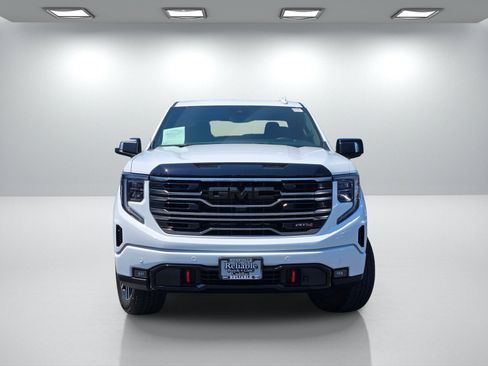 Used 2025 GMC Sierra 1500 AT4 w/ AT4 Premium Package AWD/4WD image 2