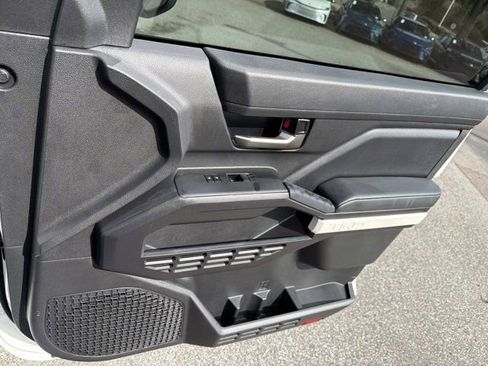 Certified 2024 Toyota Tacoma TRD Off-Road AWD/4WD image 14