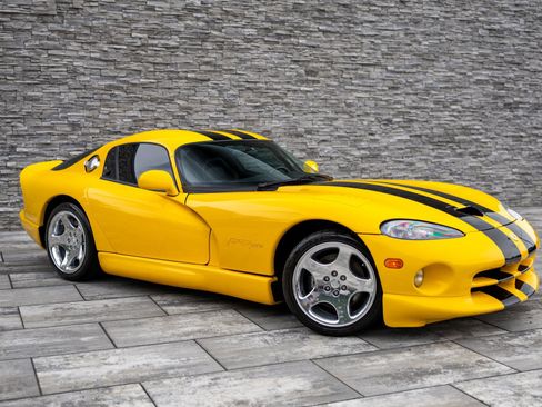 Used 2001 Dodge Viper GTS RWD image 4