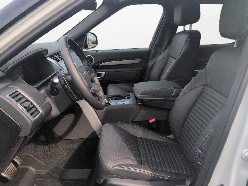 Certified 2025 Land Rover Discovery Dynamic SE AWD/4WD image 9